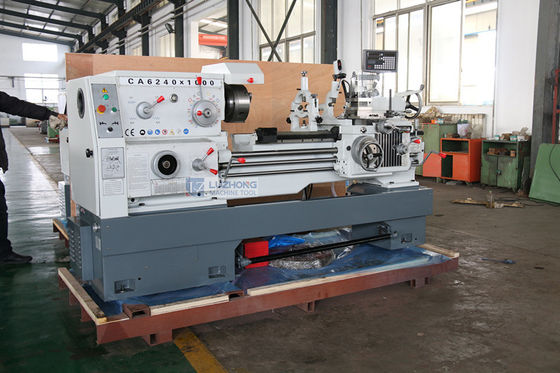 CA6240 CNC τόρνος μετάλλων για τη ρόδα αργιλίου που επεξεργάζεται στη μηχανή στις Φιλιππίνες