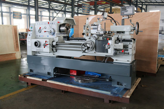 CA6240 CNC τόρνος μετάλλων για τη ρόδα αργιλίου που επεξεργάζεται στη μηχανή στις Φιλιππίνες